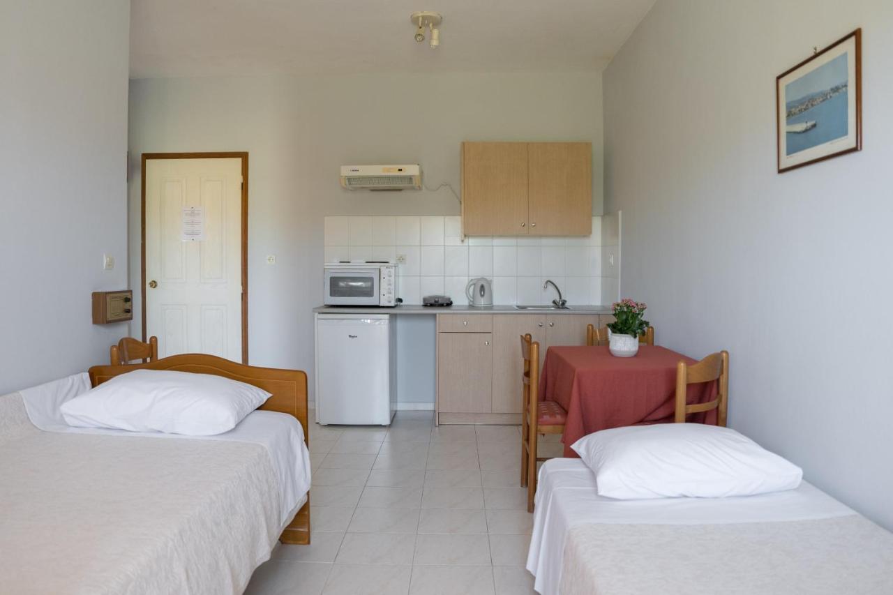 ליקסורי Ammousa Hotel Apartments מראה חיצוני תמונה