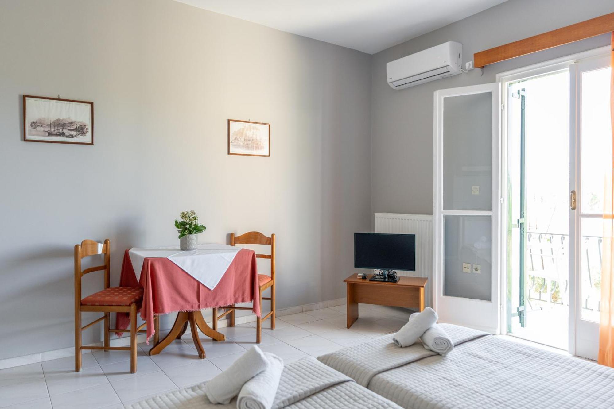 ליקסורי Ammousa Hotel Apartments מראה חיצוני תמונה