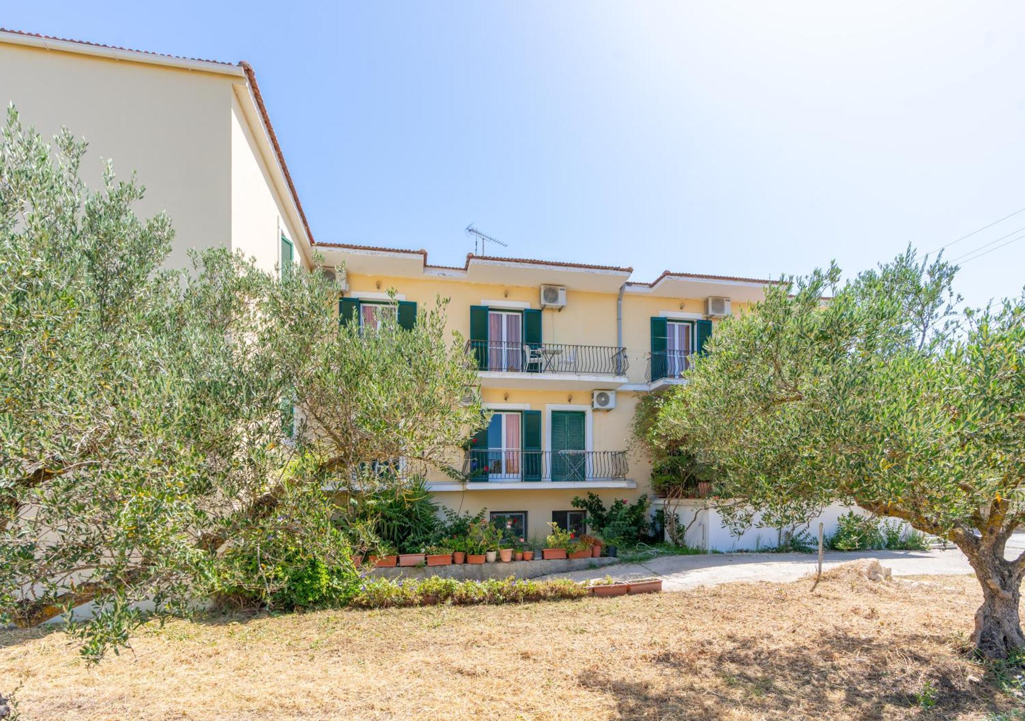 ליקסורי Ammousa Hotel Apartments מראה חיצוני תמונה
